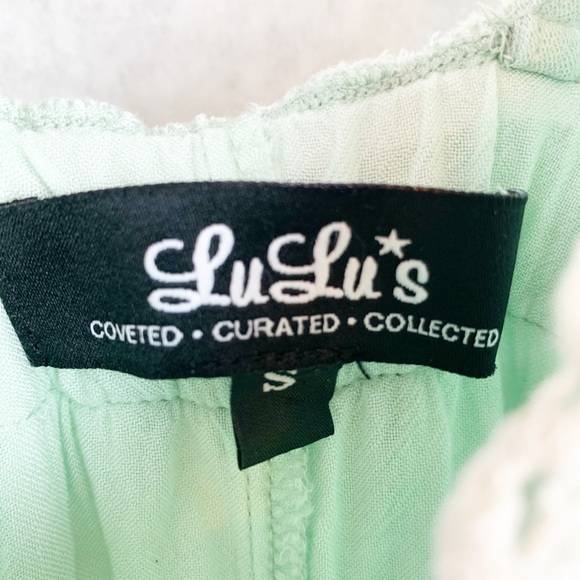 LuLu's Lace Sleeveless Deep V-neck Baby Doll Top S - Picture 2 of 5